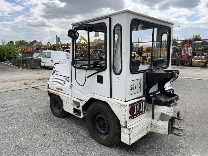 TAYLOR-DUNN TC-40 - טרקטור חקלאי: תמונה 5 TAYLOR-DUNN TC-40 - טרקטור חקלאי: תמונה 5