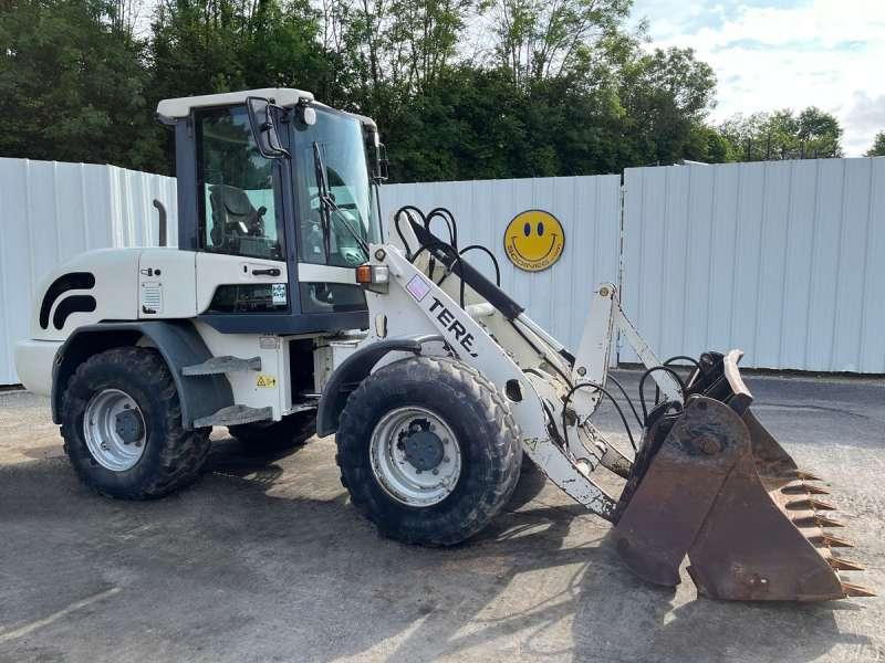 Terex TL100 - מעמיס קומפקטי: תמונה 1 Terex TL100 - מעמיס קומפקטי: תמונה 1