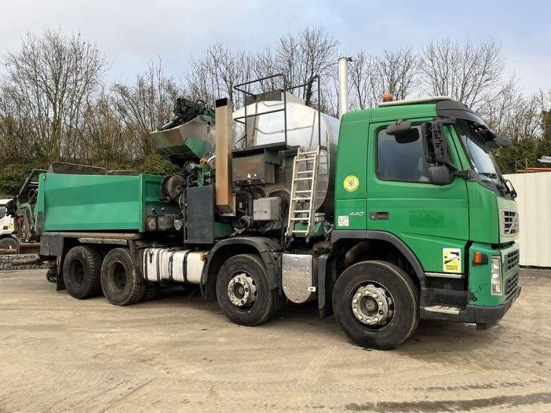 Volvo 440 BOUILLE SECMAIR - מכונת אספלט: תמונה 1 Volvo 440 BOUILLE SECMAIR - מכונת אספלט: תמונה 1