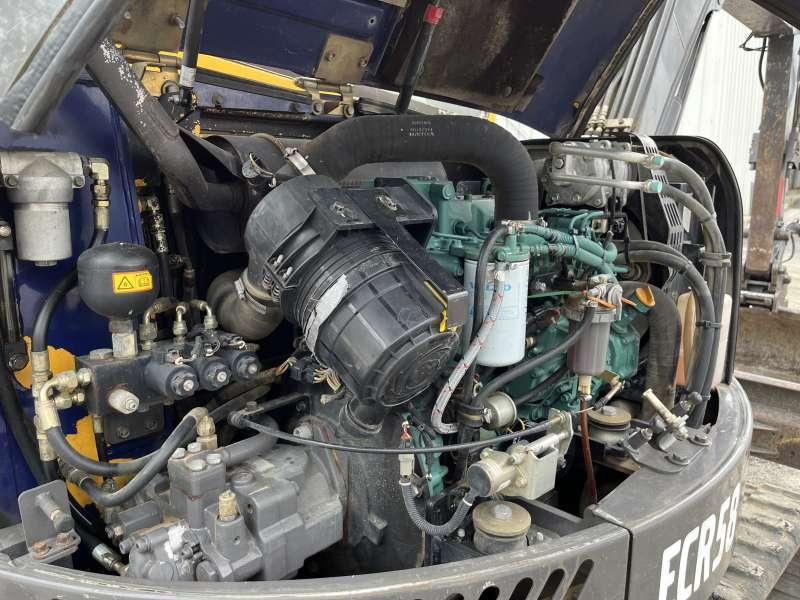 מיני מחפר Volvo ECR58: תמונה 31