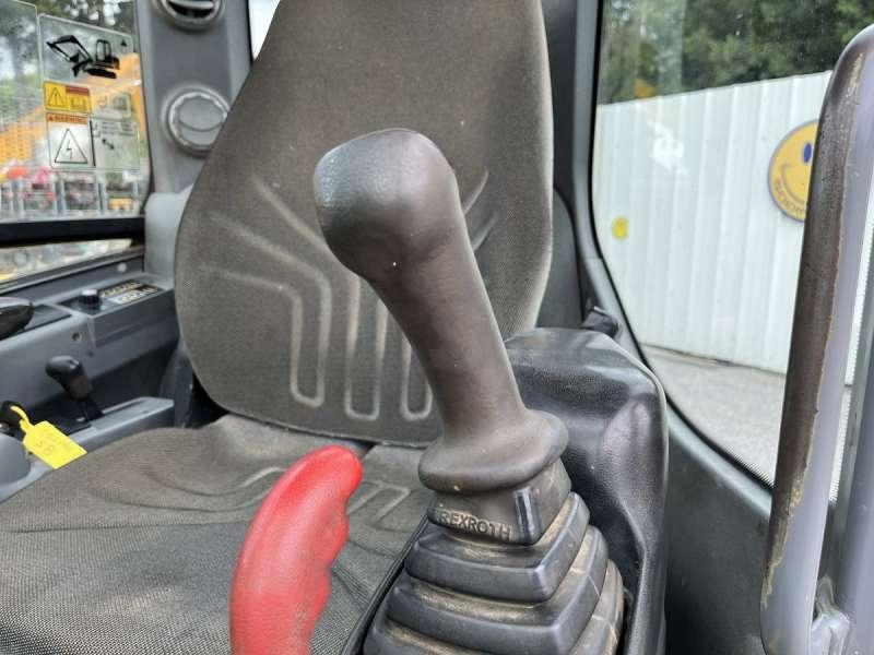 מיני מחפר Volvo ECR58: תמונה 43