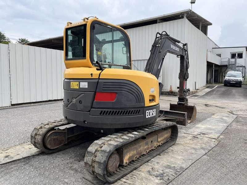 מיני מחפר Volvo ECR58: תמונה 6