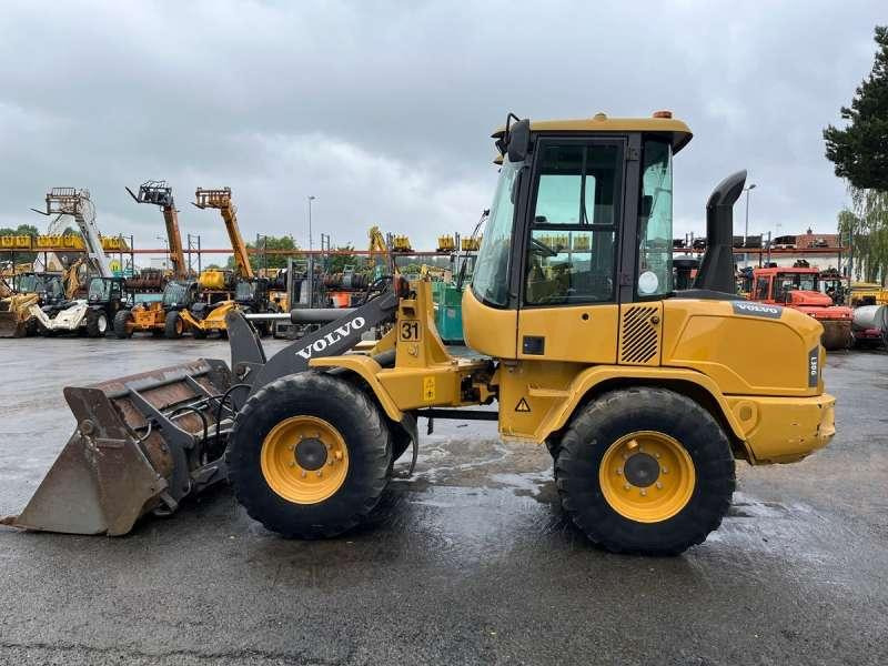 Volvo L30G - מעמיס גלגלים: תמונה 4 Volvo L30G - מעמיס גלגלים: תמונה 4