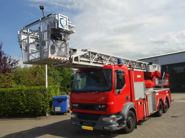 DAF LF 55.250 METZ 30 meter - משאית אש: תמונה 5 DAF LF 55.250 METZ 30 meter - משאית אש: תמונה 5