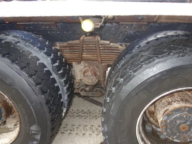 MAN 35-364 chassis cabine manual diesel pomp 6 cil 8x4 - משאית עם שלדת תא: תמונה 4 MAN 35-364 chassis cabine manual diesel pomp 6 cil 8x4 - משאית עם שלדת תא: תמונה 4