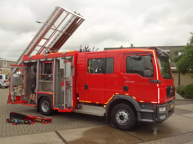 MAN TGM 15.250 FIRE TRUCK,2000 LITER TANK, FOAM TANK, AIRCO - משאית אש: תמונה 1 MAN TGM 15.250 FIRE TRUCK,2000 LITER TANK, FOAM TANK, AIRCO - משאית אש: תמונה 1