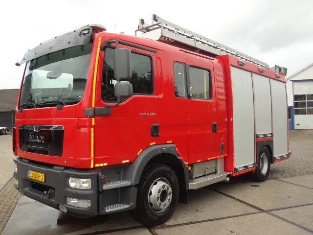 MAN TGM 15.250 FIRE TRUCK,2000 LITER TANK, FOAM TANK, AIRCO - משאית אש: תמונה 2 MAN TGM 15.250 FIRE TRUCK,2000 LITER TANK, FOAM TANK, AIRCO - משאית אש: תמונה 2