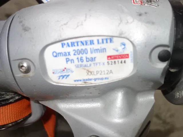 Mercedes-Benz 1325 WATER CANON - משאית אש: תמונה 3 Mercedes-Benz 1325 WATER CANON - משאית אש: תמונה 3