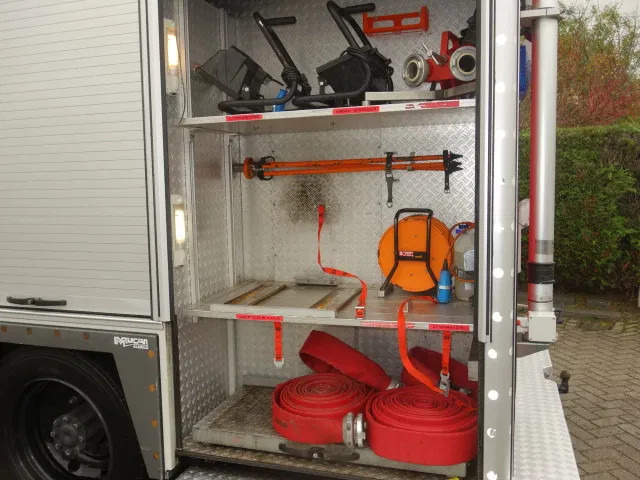 Mercedes-Benz 1325 godiva pump bomberos - משאית אש: תמונה 3 Mercedes-Benz 1325 godiva pump bomberos - משאית אש: תמונה 3