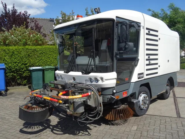 Ravo 540 3E BORSTEL EURO5 - מטאטא כבישים: תמונה 2 Ravo 540 3E BORSTEL EURO5 - מטאטא כבישים: תמונה 2