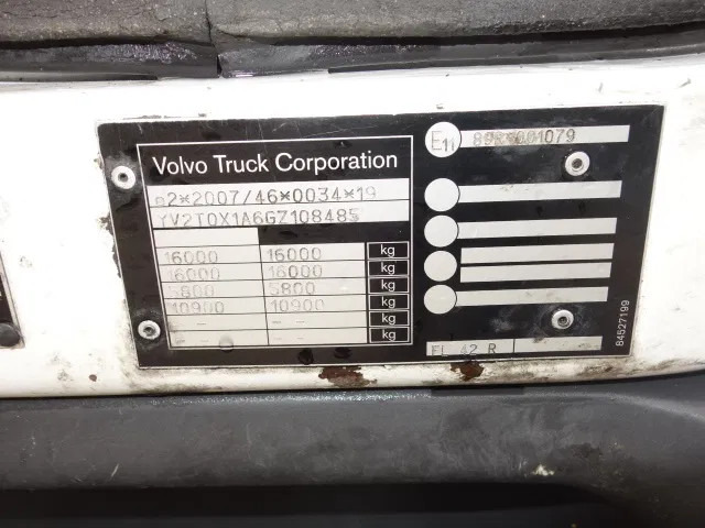 Volvo FL FL250 isothermic box - משאית תיבה: תמונה 3 Volvo FL FL250 isothermic box - משאית תיבה: תמונה 3