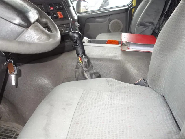 Volvo FM 12 18500liter tank,AIRCO,MANUAL GEARBOX - משאית מכל: תמונה 3 Volvo FM 12 18500liter tank,AIRCO,MANUAL GEARBOX - משאית מכל: תמונה 3