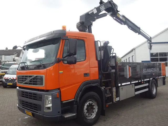 Volvo FM 310 hmf15 ton crane - משאית מנוף: תמונה 4 Volvo FM 310 hmf15 ton crane - משאית מנוף: תמונה 4
