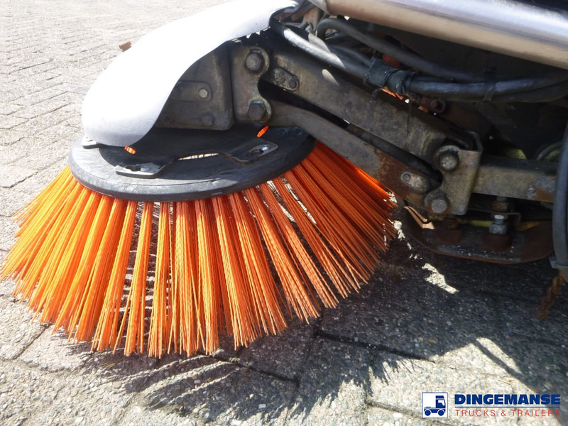 מטאטא כבישים Applied sweeper Green machine 636: תמונה 13
