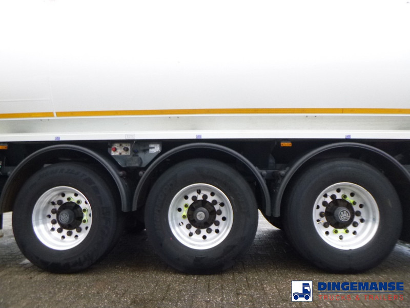 COBO Fuel tank alu 44.7 m3 / 6 comp - סמיטריילר מכל: תמונה 5 COBO Fuel tank alu 44.7 m3 / 6 comp - סמיטריילר מכל: תמונה 5