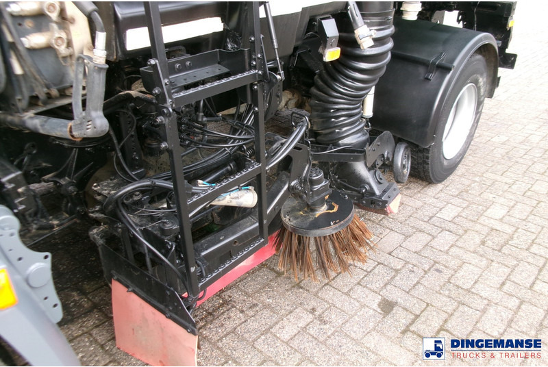 מטאטא כבישים DAF LF 55.220 4X2 Johnston street sweeper: תמונה 14