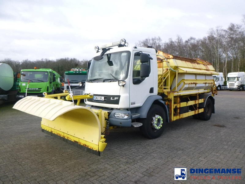 DAF LF 55.220 4X2 RHD salt spreader / gritter - מפלסת שלג: תמונה 1 DAF LF 55.220 4X2 RHD salt spreader / gritter - מפלסת שלג: תמונה 1