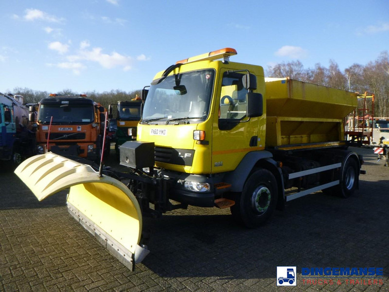 DAF LF 55.220 4x2 RHD gritter / snow plough - מפלסת שלג: תמונה 1 DAF LF 55.220 4x2 RHD gritter / snow plough - מפלסת שלג: תמונה 1
