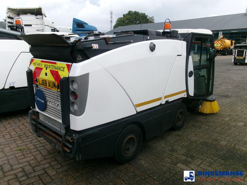 Johnston C202 compact street sweeper - מטאטא כבישים: תמונה 4 Johnston C202 compact street sweeper - מטאטא כבישים: תמונה 4