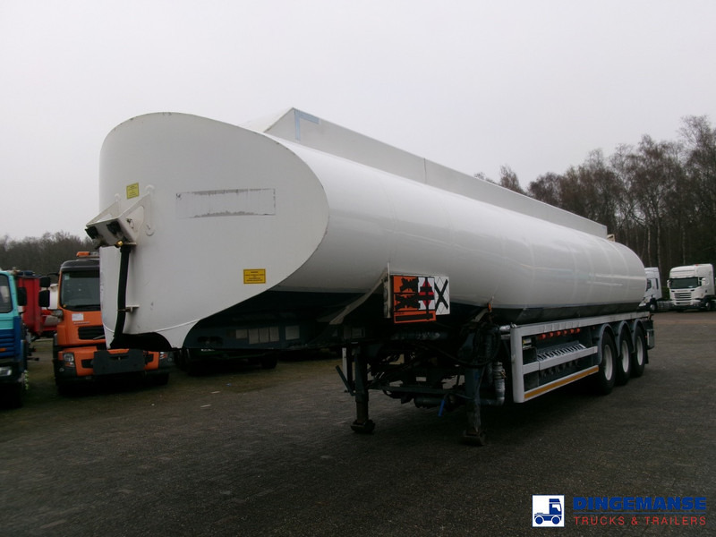 Lakeland Fuel tank alu 42.8 m3 / 6 comp + pump - סמיטריילר מכל: תמונה 1 Lakeland Fuel tank alu 42.8 m3 / 6 comp + pump - סמיטריילר מכל: תמונה 1