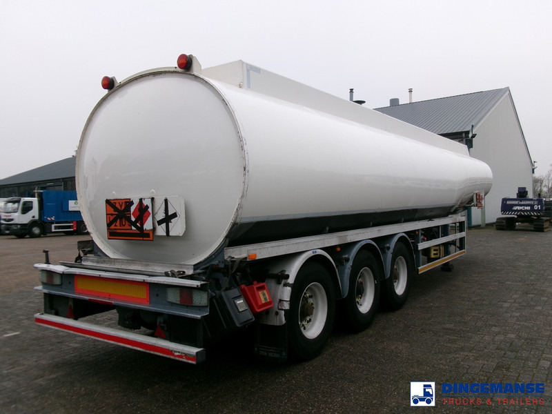 Lakeland Fuel tank alu 42.8 m3 / 6 comp + pump - סמיטריילר מכל: תמונה 4 Lakeland Fuel tank alu 42.8 m3 / 6 comp + pump - סמיטריילר מכל: תמונה 4