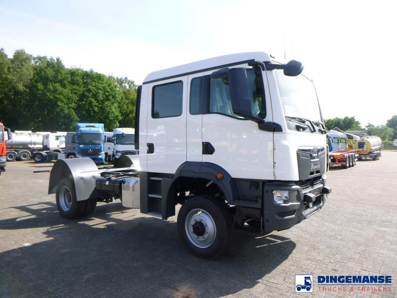 MAN TGM 13.320 4X4 BL chassis / new/unused - משאית עם שלדת תא: תמונה 2 MAN TGM 13.320 4X4 BL chassis / new/unused - משאית עם שלדת תא: תמונה 2