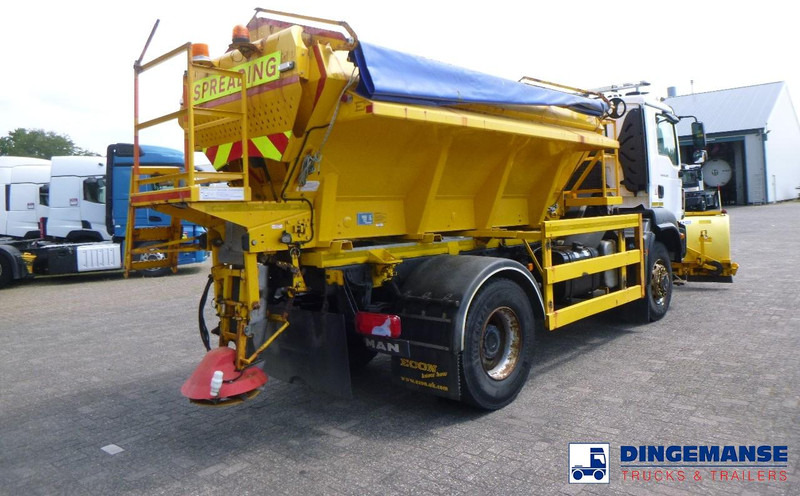 MAN TGM 18.290 4X4 RHD gritter / snow plough - מפלסת שלג: תמונה 4 MAN TGM 18.290 4X4 RHD gritter / snow plough - מפלסת שלג: תמונה 4