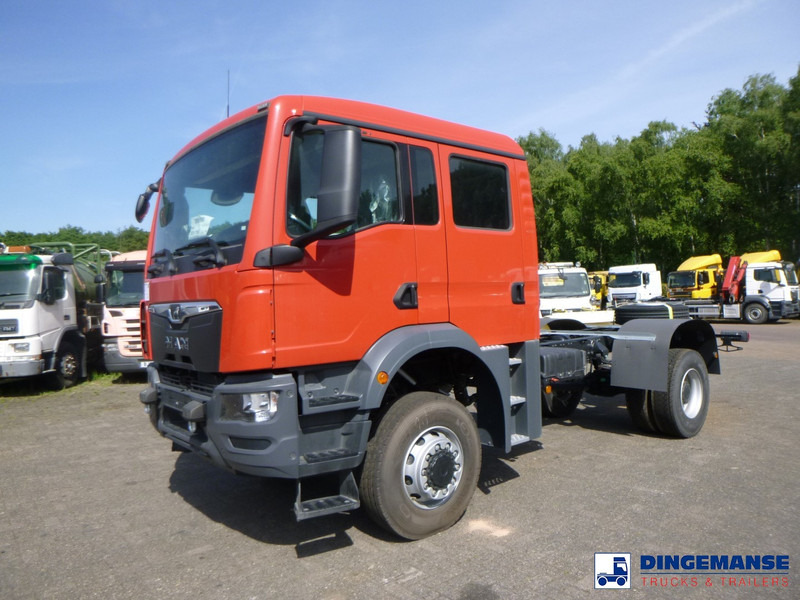 MAN TGM 18.320 4x4 BB chassis / new/unused - משאית עם שלדת תא: תמונה 1 MAN TGM 18.320 4x4 BB chassis / new/unused - משאית עם שלדת תא: תמונה 1