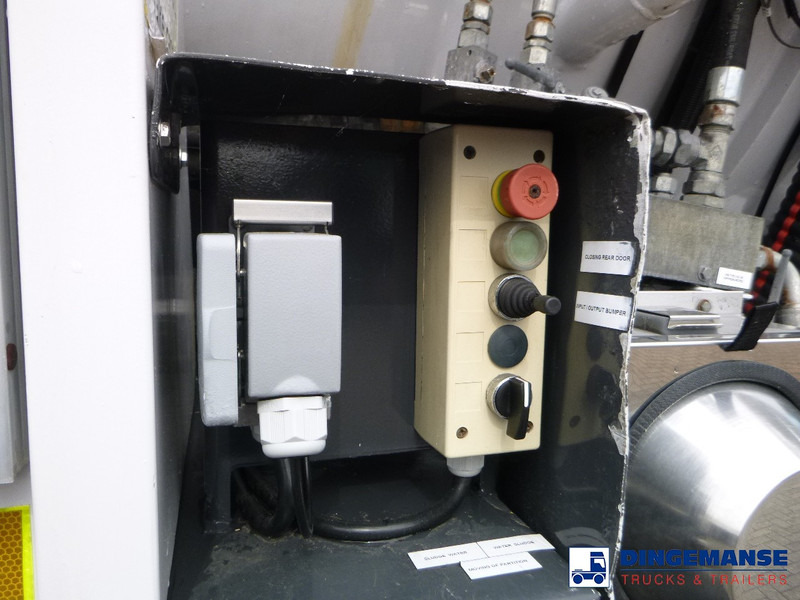 משאית ואקום Mercedes-Benz Actros 2541 6x2 RHD E5 Huwer vacuum tank / hydrocureur 12 m3: תמונה 16