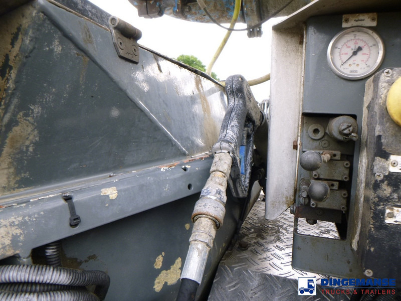 משאית משאבת בטון Mercedes-Benz Arocs 8x4 Liebherr 35 XXT concrete pump 35 m: תמונה 20