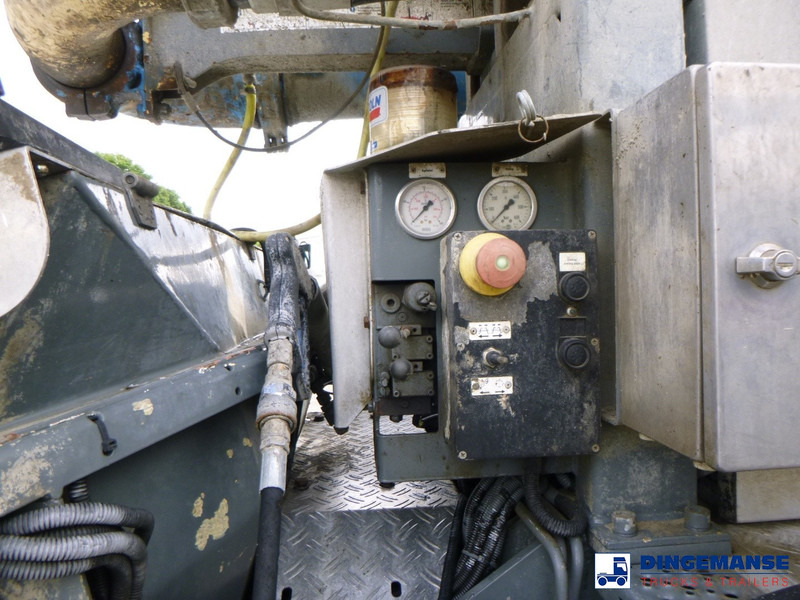 משאית משאבת בטון Mercedes-Benz Arocs 8x4 Liebherr 35 XXT concrete pump 35 m: תמונה 19