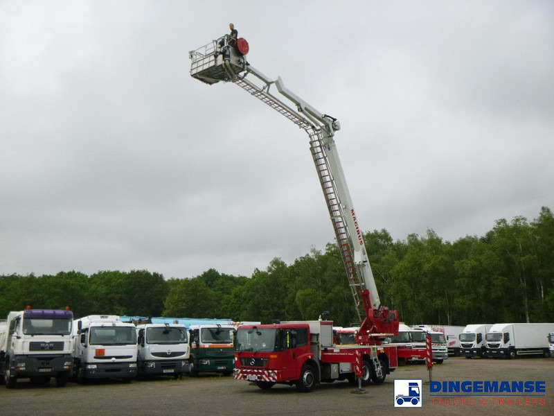 Mercedes-Benz Econic 6x2 RHD Magirus ALP325 fire truck - משאית אש: תמונה 5 Mercedes-Benz Econic 6x2 RHD Magirus ALP325 fire truck - משאית אש: תמונה 5