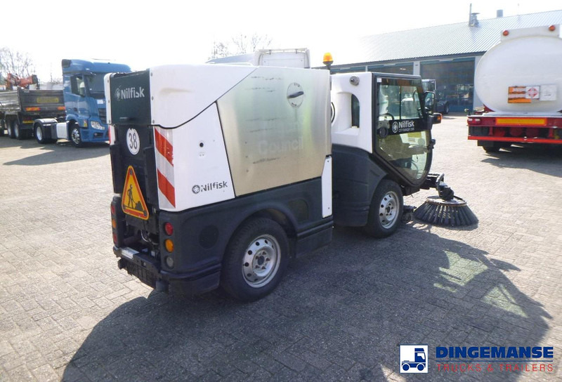 Nilfisk City Ranger CR3500 sweeper - מטאטא כבישים: תמונה 4 Nilfisk City Ranger CR3500 sweeper - מטאטא כבישים: תמונה 4
