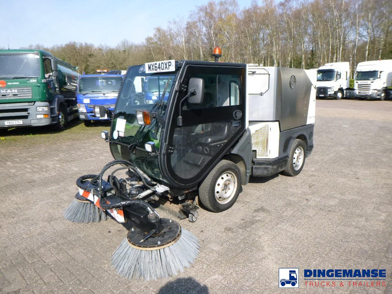 Nilfisk City Ranger CR3500 sweeper - מטאטא כבישים: תמונה 1 Nilfisk City Ranger CR3500 sweeper - מטאטא כבישים: תמונה 1
