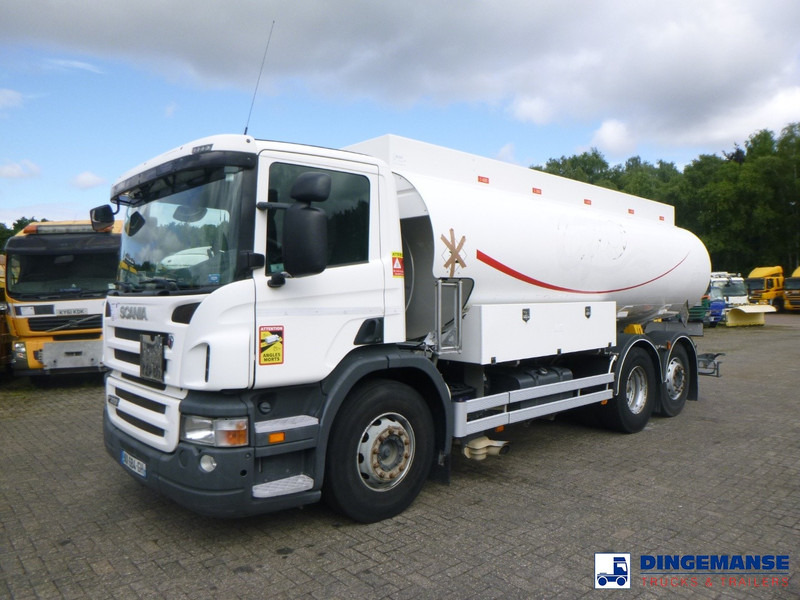 Scania P 320 DB 6X2 fuel tank 18.8 m3 / 5 comp - משאית מכל: תמונה 1 Scania P 320 DB 6X2 fuel tank 18.8 m3 / 5 comp - משאית מכל: תמונה 1