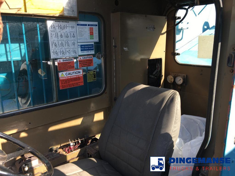 עגורן נייד Tadano-Faun TR300 EX 4x4x4 All-terrain crane: תמונה 15 עגורן נייד Tadano-Faun TR300 EX 4x4x4 All-terrain crane: תמונה 15