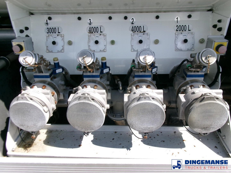 משאית מכל Volvo FE 260 4x2 dxi fuel tank 13.3 m3 / 4 comp / ADR 21-06-2024: תמונה 12