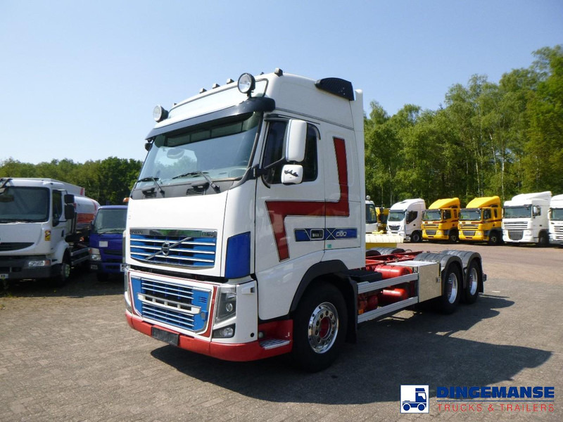 Volvo FM16 600 6x4 Euro 5 chassis + Retarder - משאית עם שלדת תא: תמונה 1 Volvo FM16 600 6x4 Euro 5 chassis + Retarder - משאית עם שלדת תא: תמונה 1