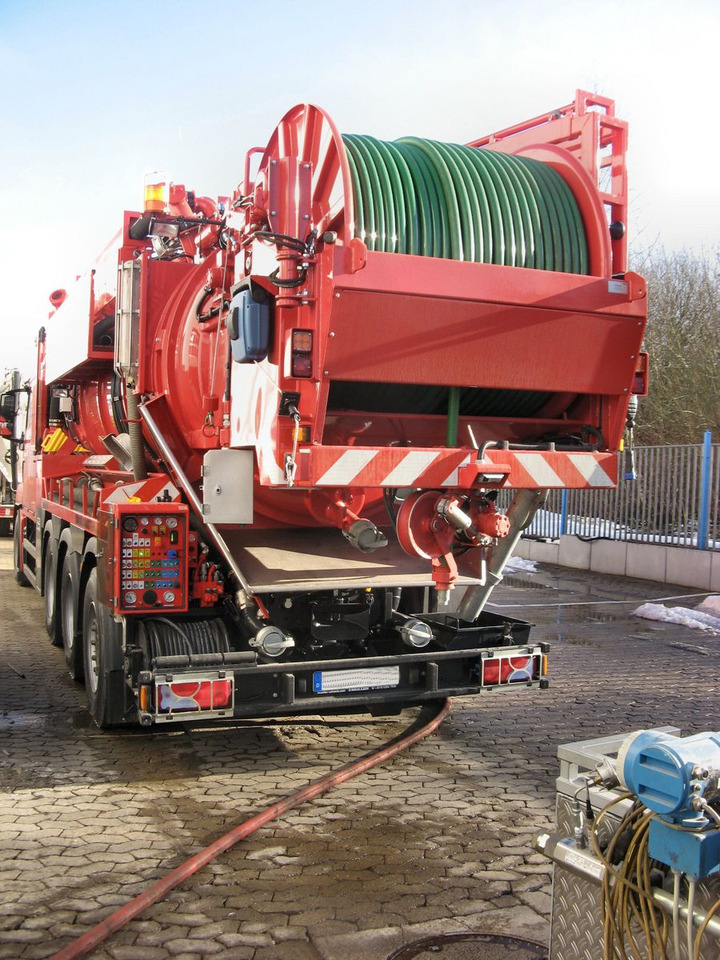 MAN TGS 35.540 8x4 Müller 16m³ WRG + 800 meter HD - משאית ואקום: תמונה 4 MAN TGS 35.540 8x4 Müller 16m³ WRG + 800 meter HD - משאית ואקום: תמונה 4