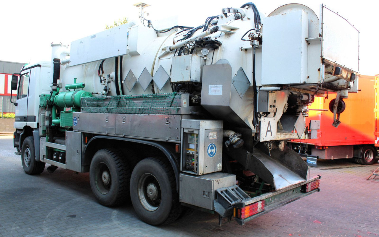 Mercedes-Benz Actros 3335 6x4 Kroll 13m³ HD-Kombi ADR/GGVS V2A - משאית ואקום: תמונה 5 Mercedes-Benz Actros 3335 6x4 Kroll 13m³ HD-Kombi ADR/GGVS V2A - משאית ואקום: תמונה 5