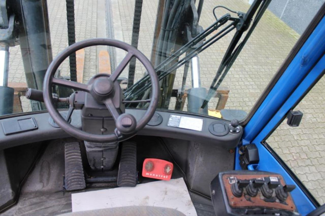 Hyster H8.00XM-6 - מלגזת סולר: תמונה 4 Hyster H8.00XM-6 - מלגזת סולר: תמונה 4