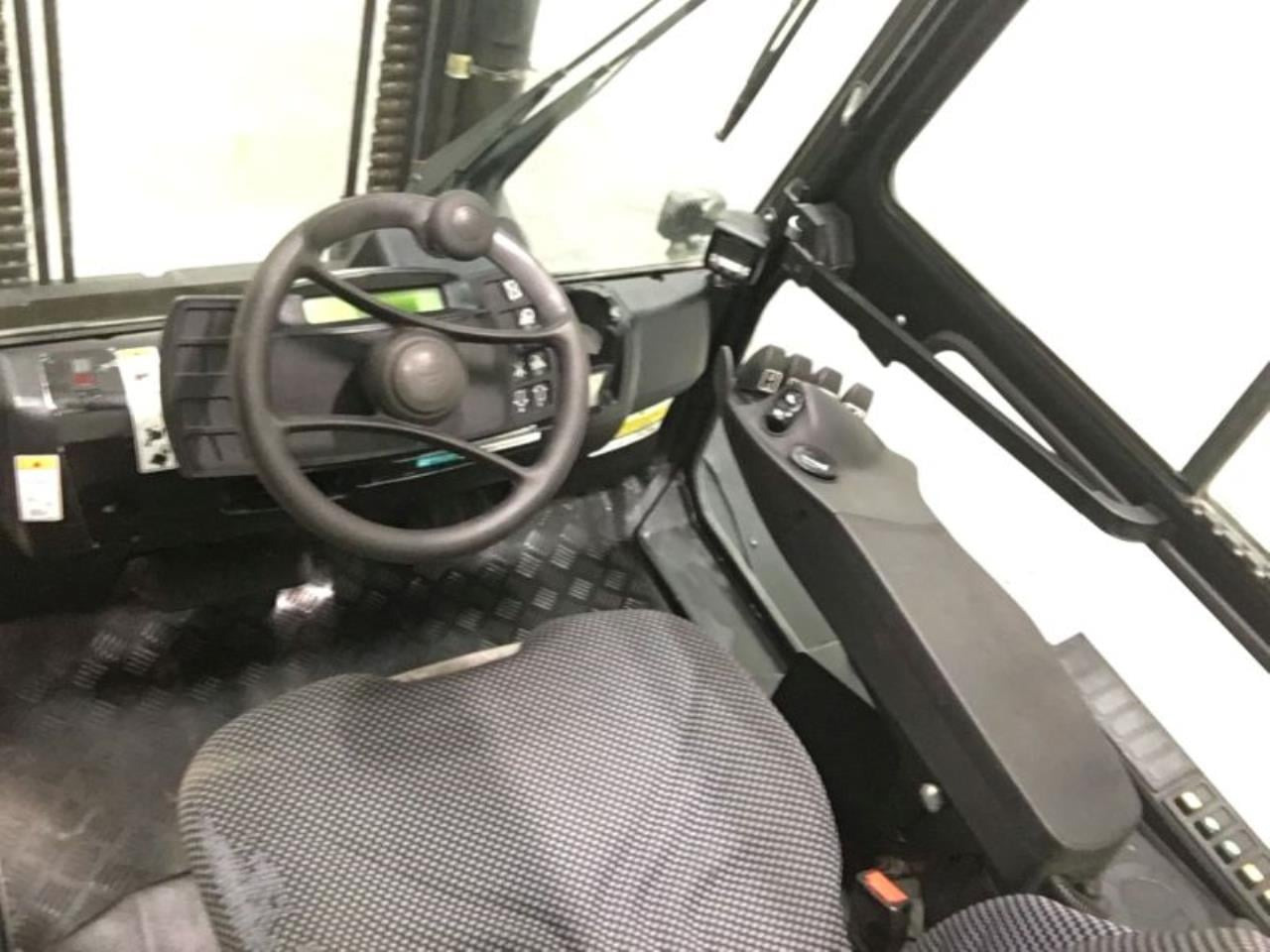 Hyster H8.0FT-6 - מפעיל מכולות: תמונה 3 Hyster H8.0FT-6 - מפעיל מכולות: תמונה 3