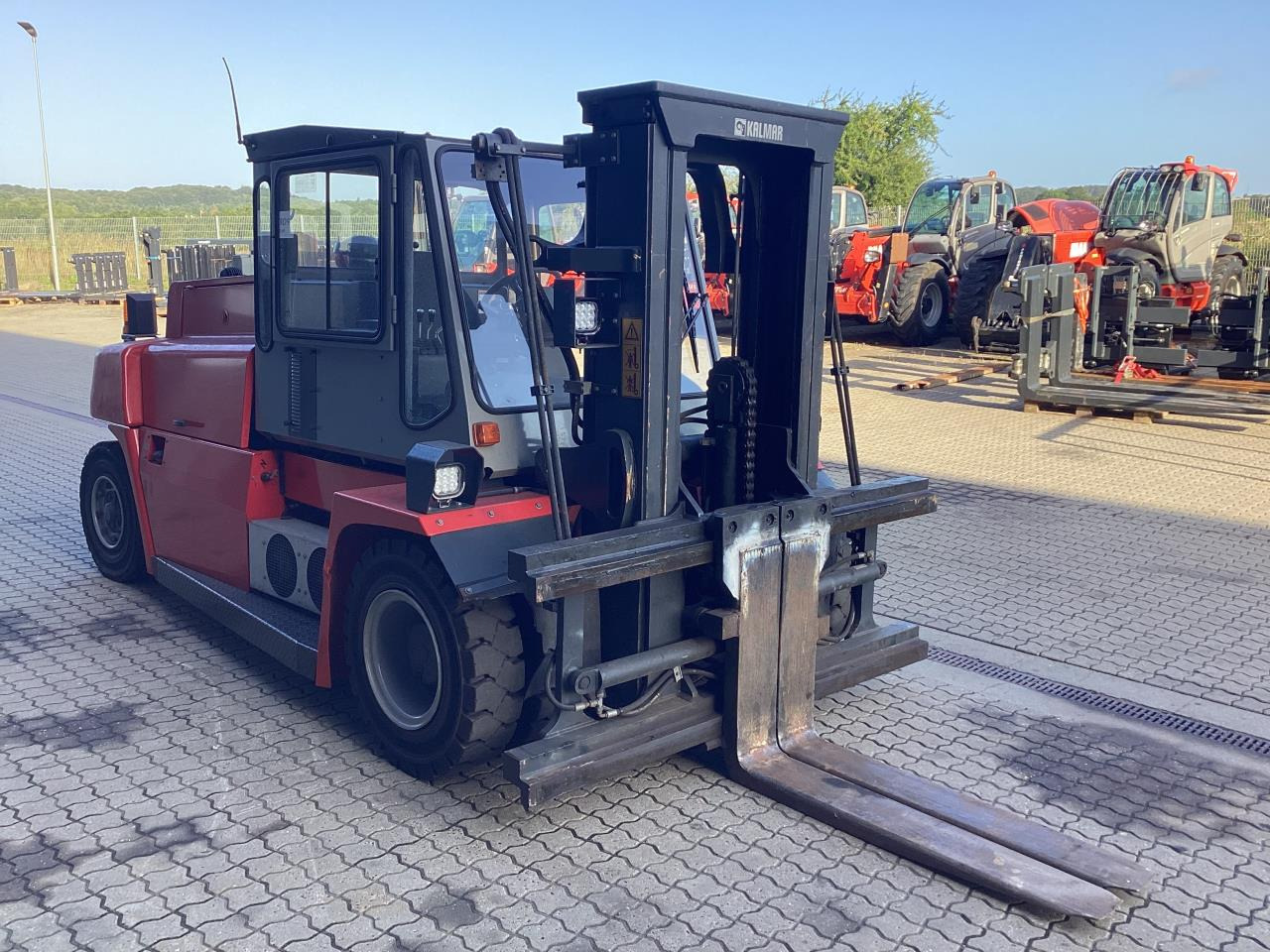 Kalmar DCE80-6LB - מלגזת סולר: תמונה 2 Kalmar DCE80-6LB - מלגזת סולר: תמונה 2