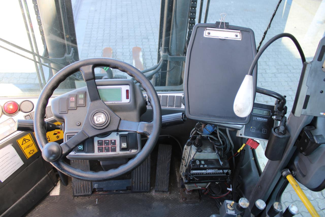 Kalmar DCE80-6 - מלגזת סולר: תמונה 4 Kalmar DCE80-6 - מלגזת סולר: תמונה 4