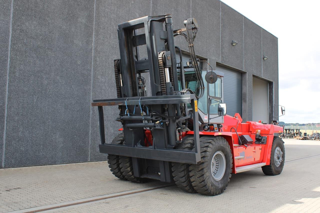 Kalmar DCF330-12LB - מלגזת סולר: תמונה 2 Kalmar DCF330-12LB - מלגזת סולר: תמונה 2