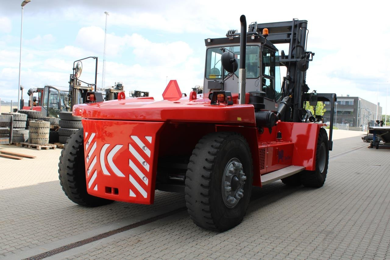Kalmar DCF330-12LB - מלגזת סולר: תמונה 3 Kalmar DCF330-12LB - מלגזת סולר: תמונה 3
