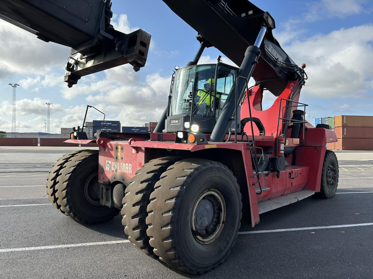 Kalmar DRG450-65S5 - מערים הגעה: תמונה 2 Kalmar DRG450-65S5 - מערים הגעה: תמונה 2