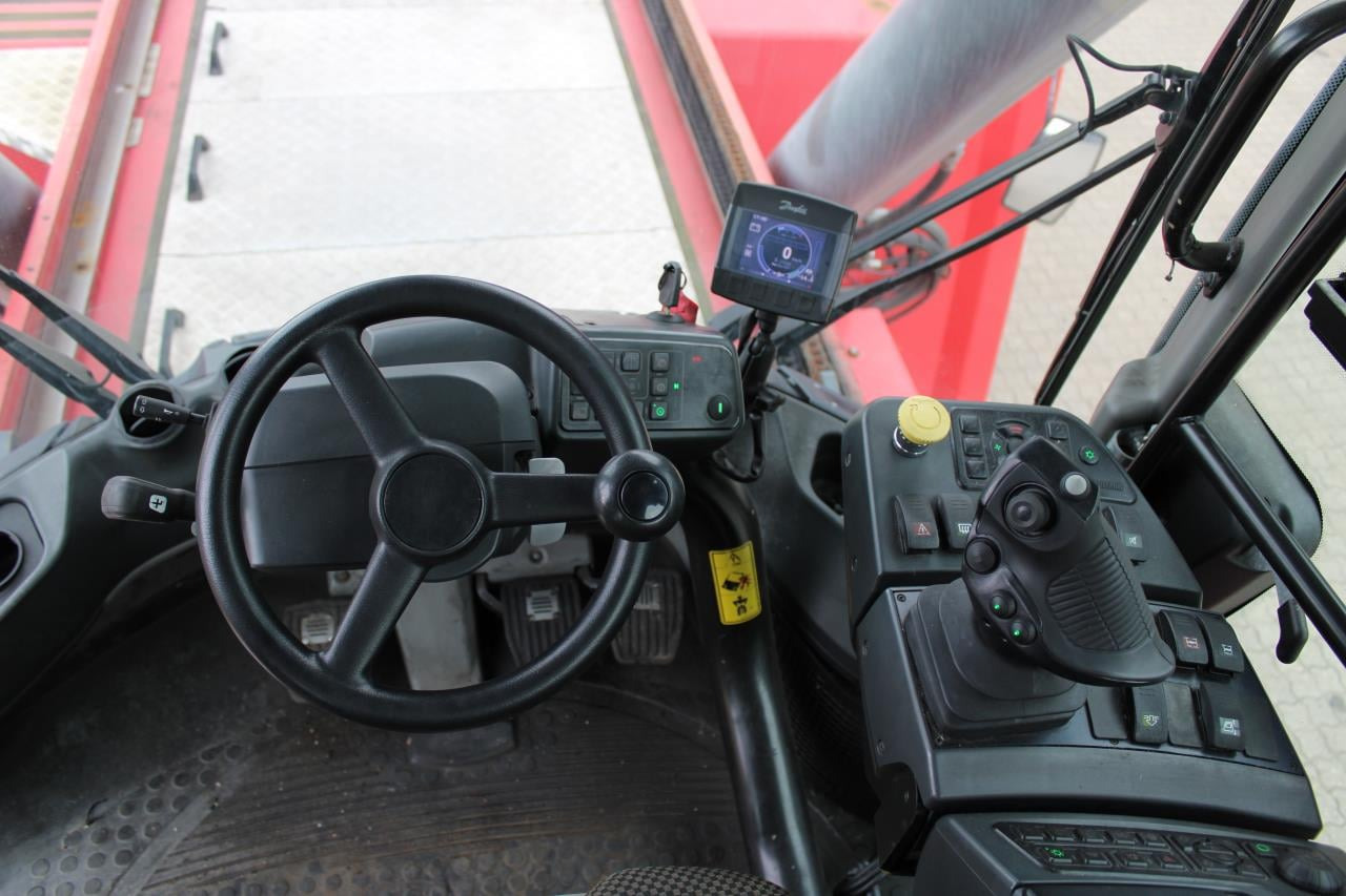 Kalmar DRG450-65S5 - מערים הגעה: תמונה 4 Kalmar DRG450-65S5 - מערים הגעה: תמונה 4