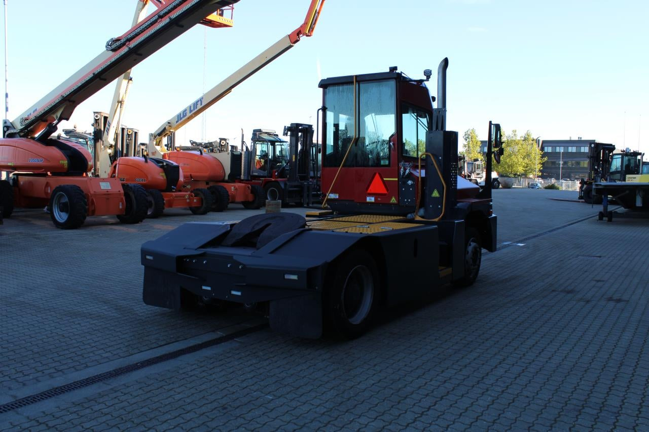Kalmar T2I 4X2 - טרקטור מסוף: תמונה 3 Kalmar T2I 4X2 - טרקטור מסוף: תמונה 3