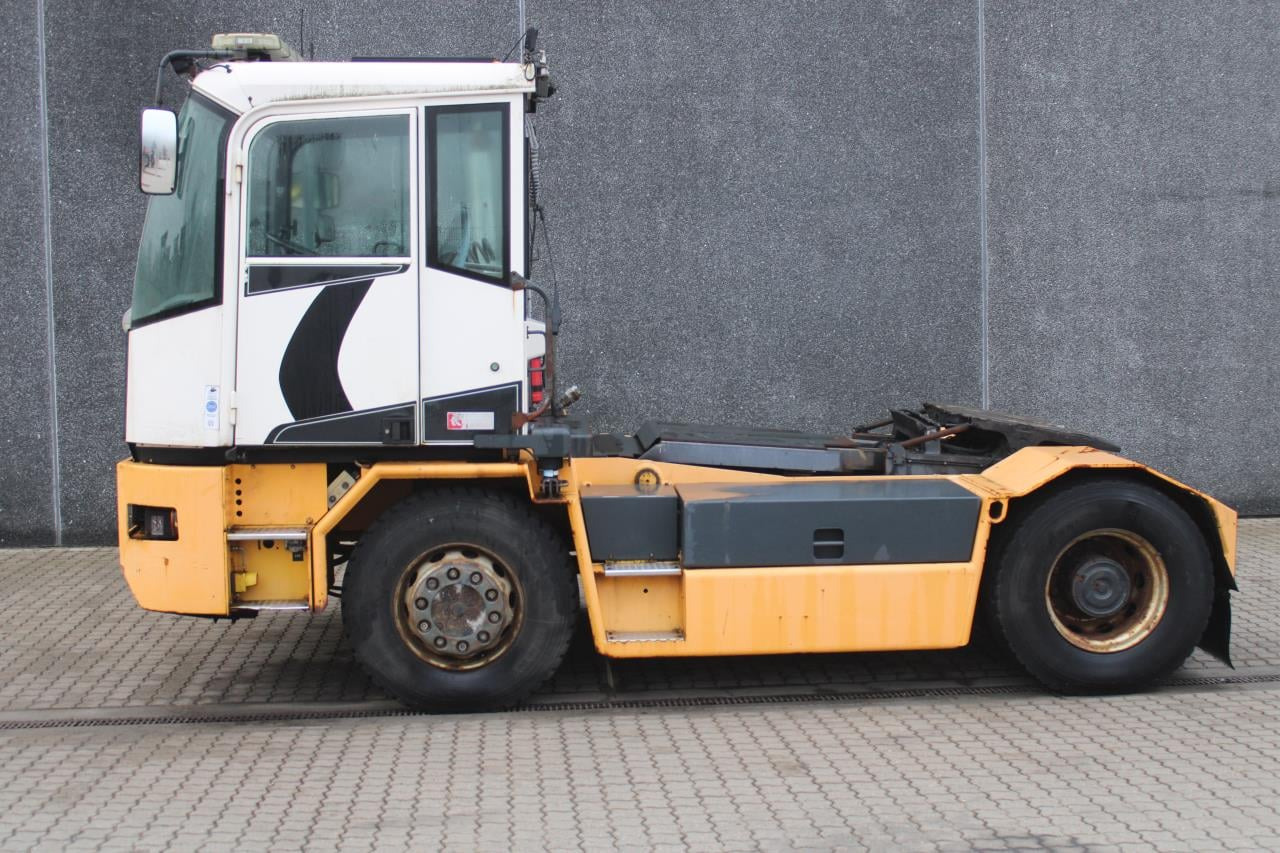 Kalmar TR618I - טרקטור מסוף: תמונה 1 Kalmar TR618I - טרקטור מסוף: תמונה 1